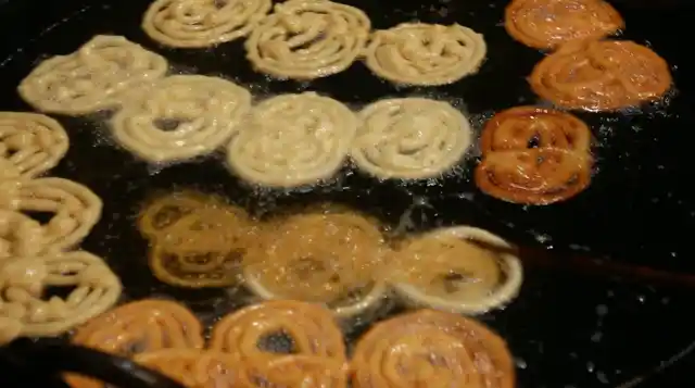 Bland Jalebi is also a Ramzan exclusive. It soaked in milk before consumption.