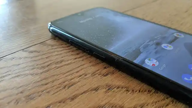 Google Assistant button on the Nokia 4.2. 