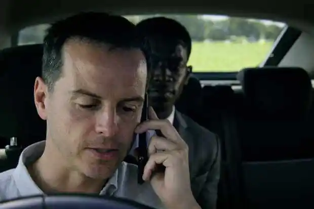Andrew Scott plays a rideshare driver in Smithereens.