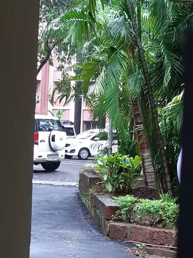 Outside visuals of the guest house.