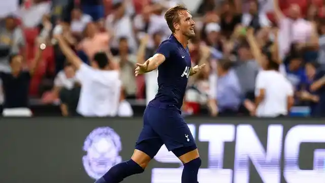 Harry Kane latched onto Lucas Moura’s short pass and launched a first-time shot high over a scrambling substitute keeper Wojciech Szczesny to score the winner.