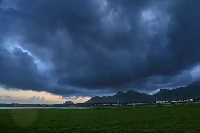 Dark clouds seen in Kanyakumari district on Thursday, 4 July.