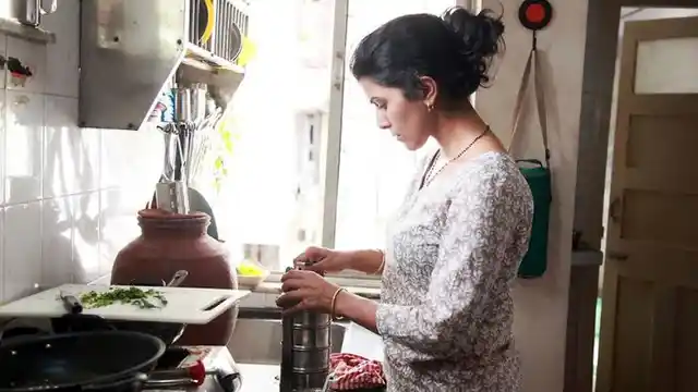 A still from <i>The Lunchbox</i>.