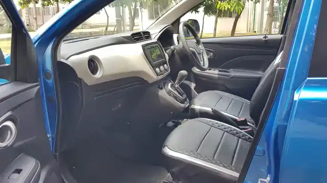 The relatively simple cabin of the Datsun Go Plus.