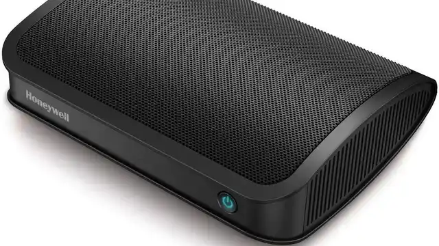 A car air purifier helps keep the air inside the car clean. 