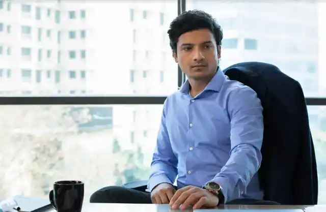 Priyanshu Painyuli as Kapil.