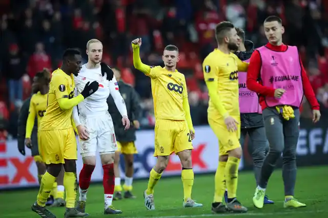 In Group F, Maxime Lestienne scored in injury time for Belgian side Standard Liège to beat Eintracht Frankfurt 2-1.