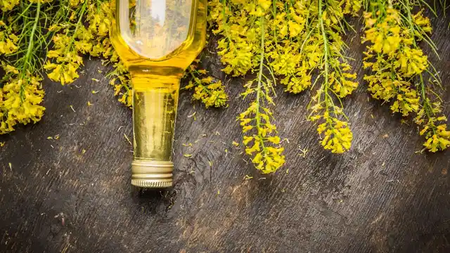 Using the right quality and quantity of oil while cooking is extremely important