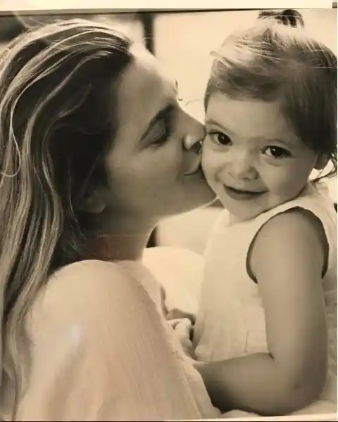In an <a href="https://www.todaysparent.com/blogs/what-drew-barrymore-learned-from-her-postpartum-depression/">interview</a> in 2015, Drew Barrymore described her experience as ‘different type of overwhelming’ post the birth of her second daughter. 