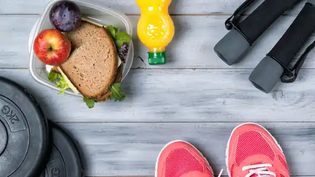 A healthy diet should be a mix of carbs and healthy fats.