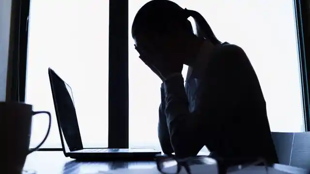 Being tired all the time can be due to multiple reasons, but one that is becoming increasingly common is adrenal fatigue.