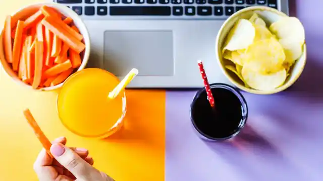 Healthy vs unhealthy snacks - eating fruits in between meals is a great snacking option.