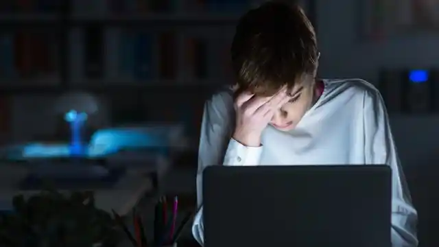 Working night shifts may deteriorate your quality of life by affecting your bladder, researchers have warned.
