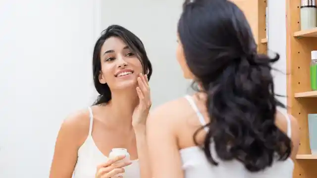 Wash your face with a moisturizing face wash to clean your pores.