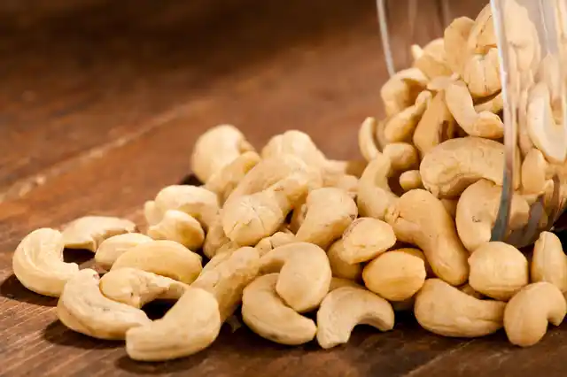 Cashews help improve your vision.