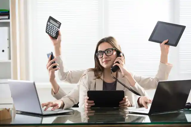 When it comes to specific personality types, high strung people who are always on the move, with long to-do lists are more likely to choose multitasking as a way of life.