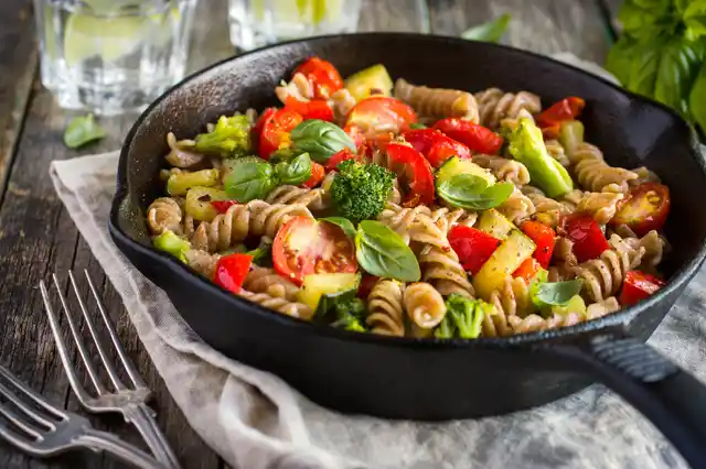 Whole wheat pasta with vegetables.