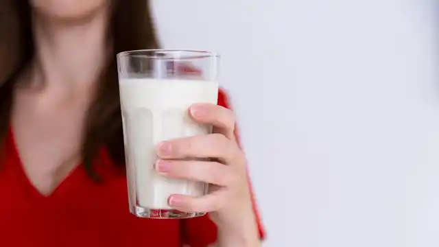 Raw milk baths can help cleanse and purify the skin. 
