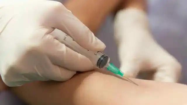 एक छोटी सुई लगाने के बाद उतनी जगह पर कुछ महसूस नहीं होता