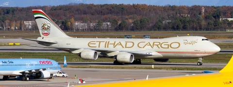 Etihad Offloads 5 Planes to DHL