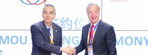Bolloré Logistics and Cosco Shipping Sign MoU for Air Freight Services