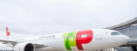 Airbus Delivers World’s First New-generation A330-900neo