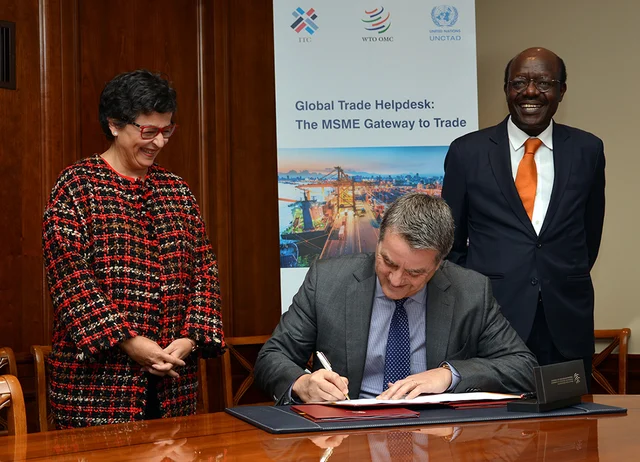 The signing of the MoU between Mukhisa Kituyi, Secretary-General of UNCTAD; Arancha González, Executive Director of the ITC; and WTO Director-General Roberto Azevêdo