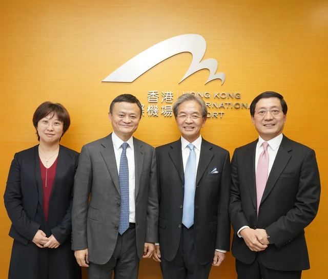 Alibaba CEO Jack Ma (centre-left) with representatives of Hong Kong Airport