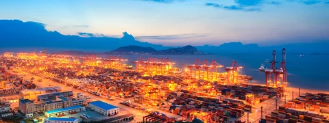 Shanghai Smashes World’s Busiest Port Record