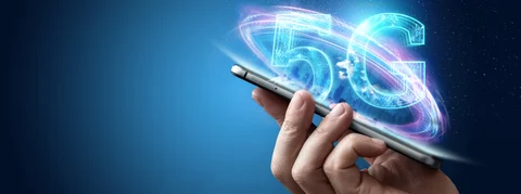 Etisalat Partners with Huawei for 5G Launch in UAE