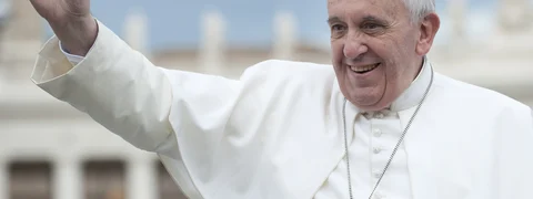 Watch: Etihad Flies Pope in Historic UAE Visit