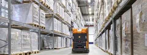 DSV Tests Robot in Pharma Warehouse