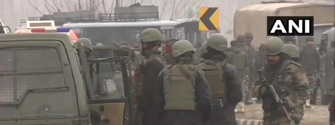 CRPF के काफ़िले पर आतंकी हमला,