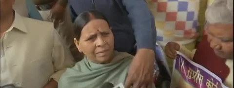 राबड़ी देवी ने कहा- मुलायम सिंह सठिया गए हैं