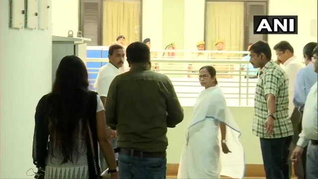 Live: हड़ताल ख़त्म कर काम पर लौटे देश भर के डॉक्टर, अस्पताल के बाहर मरीजों की लंबी लाइन