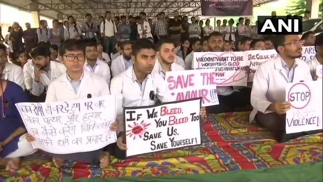Live: हड़ताल ख़त्म कर काम पर लौटे देश भर के डॉक्टर, अस्पताल के बाहर मरीजों की लंबी लाइन