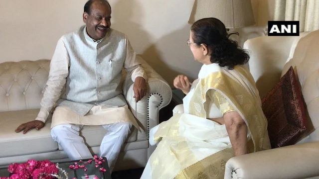 Live: लोकसभा में पेश किया गया ट्रिपल तलाक बिल, कांग्रेस और AIMIM ने किया विरोध