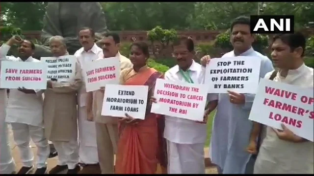कांग्रेस सांसदों का विरोध प्रदर्शन 