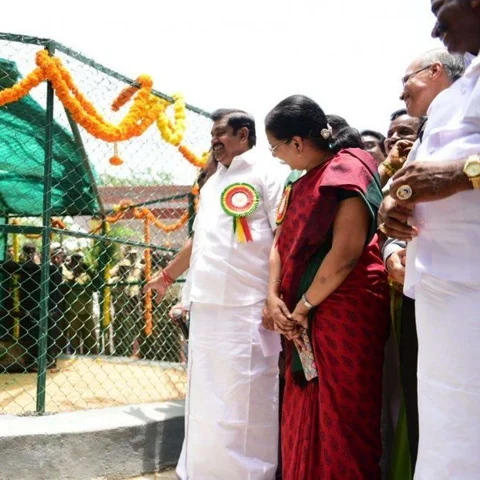 சிங்கக்குட்டிக்கு `ஜெயா' எனப் பெயர் வைத்த எடப்பாடி பழனிசாமி!