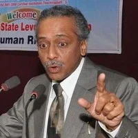 வழக்கறிஞர்களை தண்டிக்கும்போது மாற்றி யோசிக்க வேண்டும்: நீதிபதி