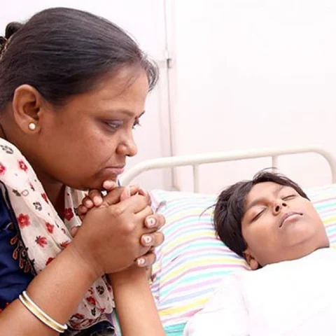 தாமதமாகும் ஒவ்வொரு நாளும் ஆபத்து; மகளை எண்ணி வருந்தும் தாய்! #SaveSrijani #SponsoredContent
