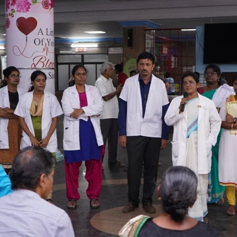 ``இந்த நான்கு காரணங்களால்தான் சொரியாசிஸ் தீவிரமடையும்!'' - எச்சரிக்கும் பேராசிரியர்