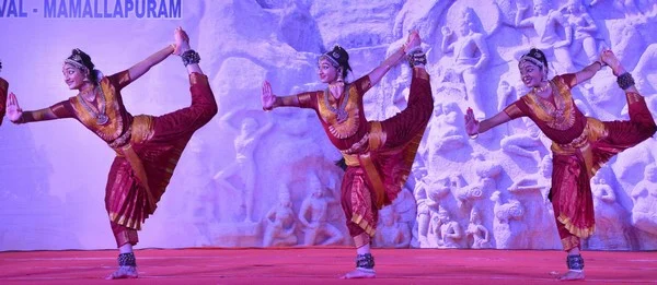 மாமல்லபுரம் நாட்டிய விழா: பரவசத்தில் பார்வையாளர்கள்