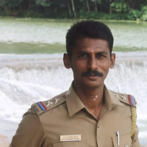 குமரியில் கலவரக்காரர்களை தெறிக்கவிட்ட எஸ்.ஐ - குவியும் பாராட்டுகள்!