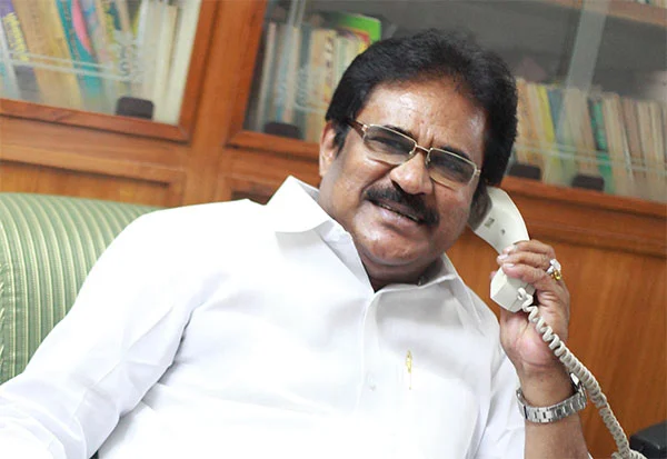 தமிழ்நாடு காங்கிரஸ் கமிட்டித் தலைவரானார் திருநாவுக்கரசர்!