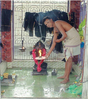 மங்குச்சனியின் பாதிப்புகளை அகற்றும் ஒற்றை சனீஸ்வரர்!