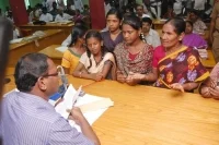 கூடங்குளம் அணுமின் நிலையத்தை மூடக்கோரி குழந்தைகள் மனு-கடைகள் அடைப்பு!