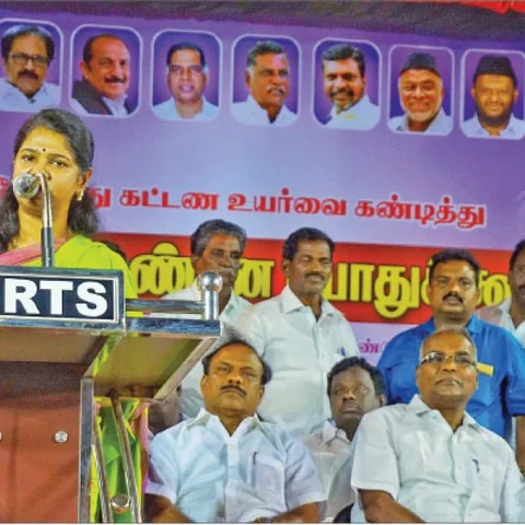 பொலிட்டிகல் பொடிமாஸ்!