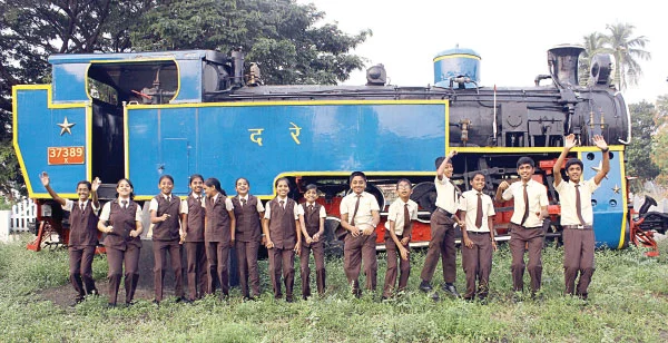 குயிலாக இசைக்கும் மலைராணி ரயில்!