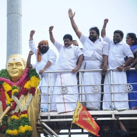 மதுரை விமான நிலையத்துக்கு முத்துராமலிங்கத் தேவர் பெயரை வைக்கக் கோரி பந்த்!
